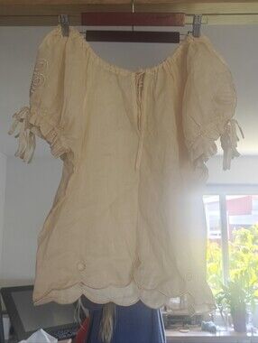 Innika Choo Top, Nwot